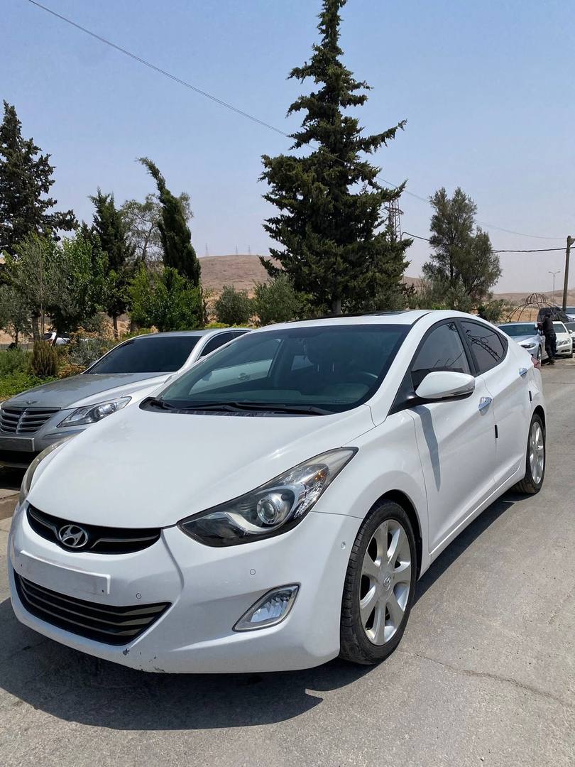 Hyundai Avante 2011