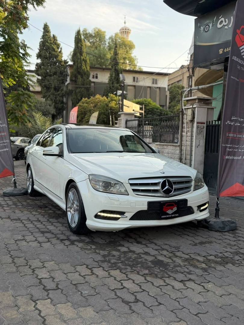 Mercedes-Benz C-Class 2011
