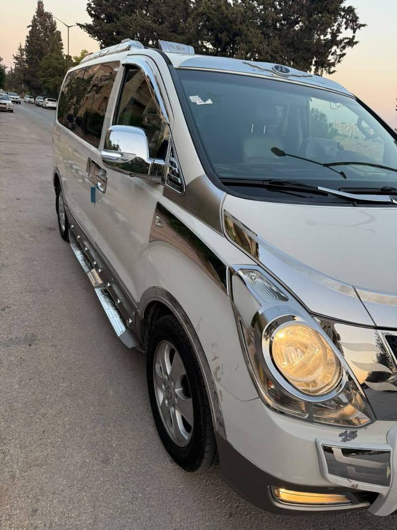 Hyundai H1 2015