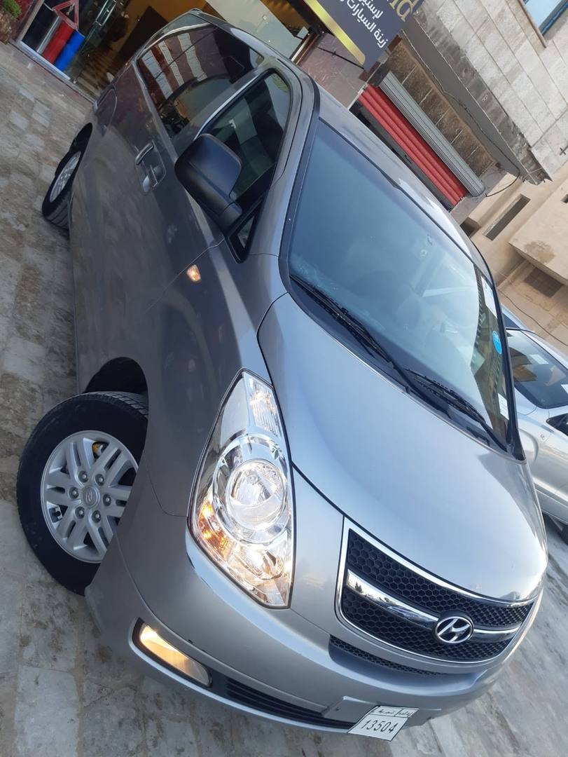 Hyundai H-1 2011