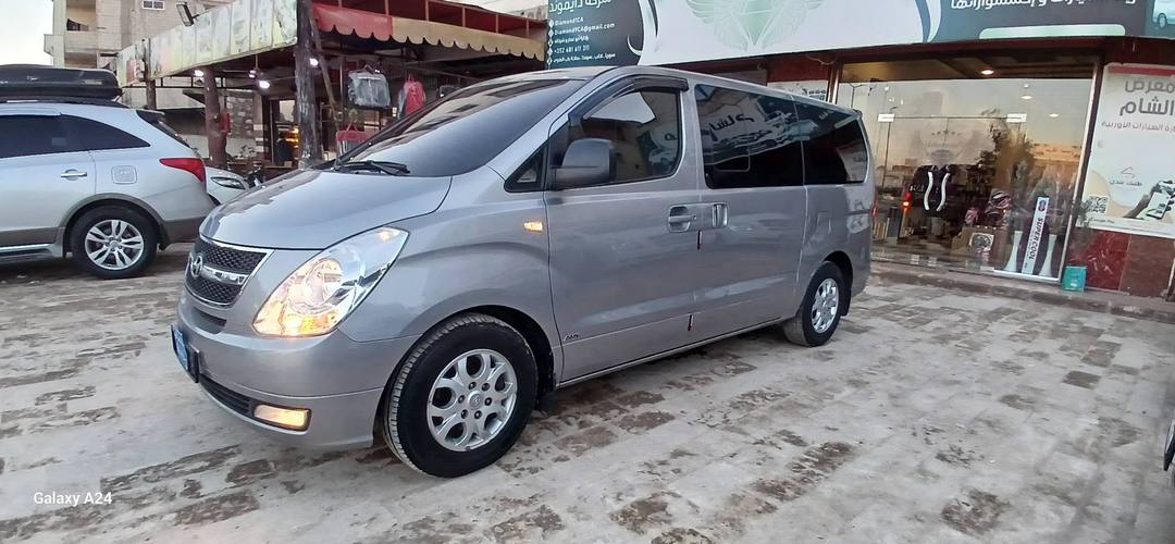Hyundai H-1 2011
