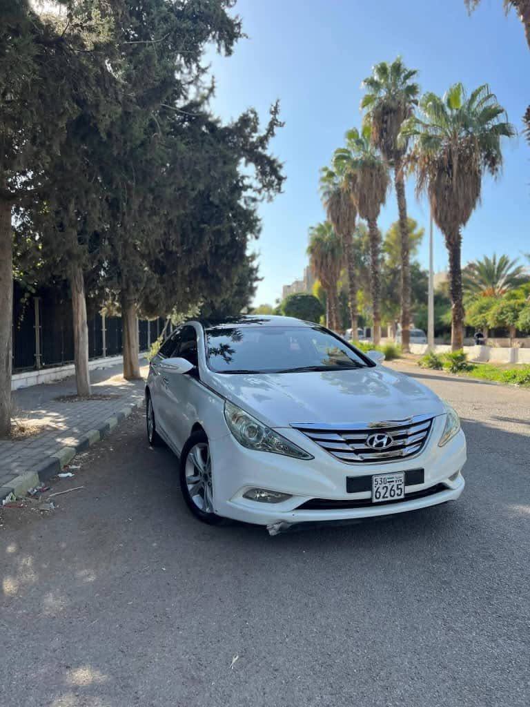 Hyundai Sonata 2011