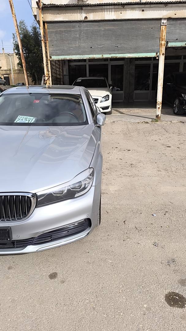BMW 730Li 2016
