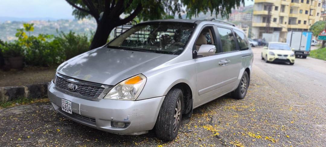 Kia Carnival 2013