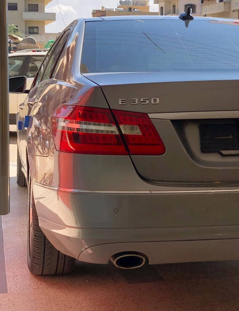 Mercedes-Benz E-Class 2011