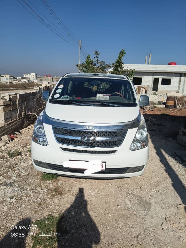Hyundai H1 2011