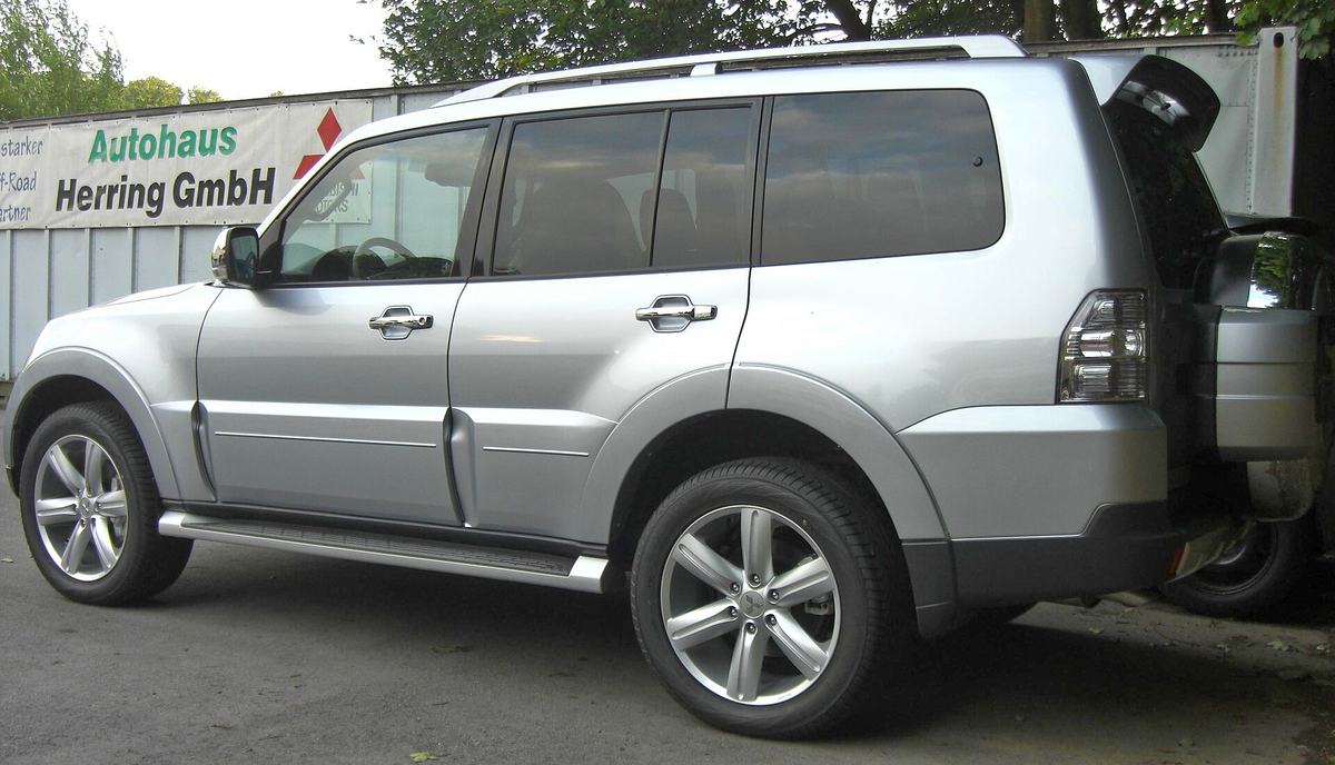 Mitsubishi Pajero 2013