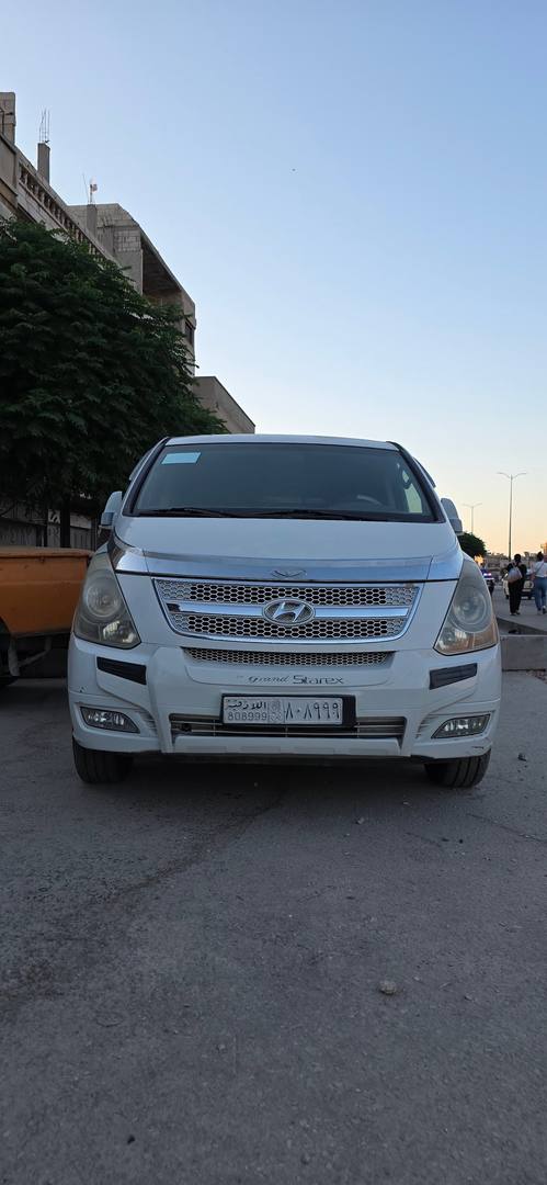Hyundai H1 2011