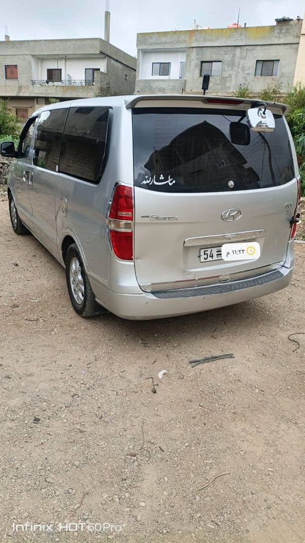 Hyundai H1 2010